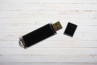 4GB Black Snap Cap USB Drive